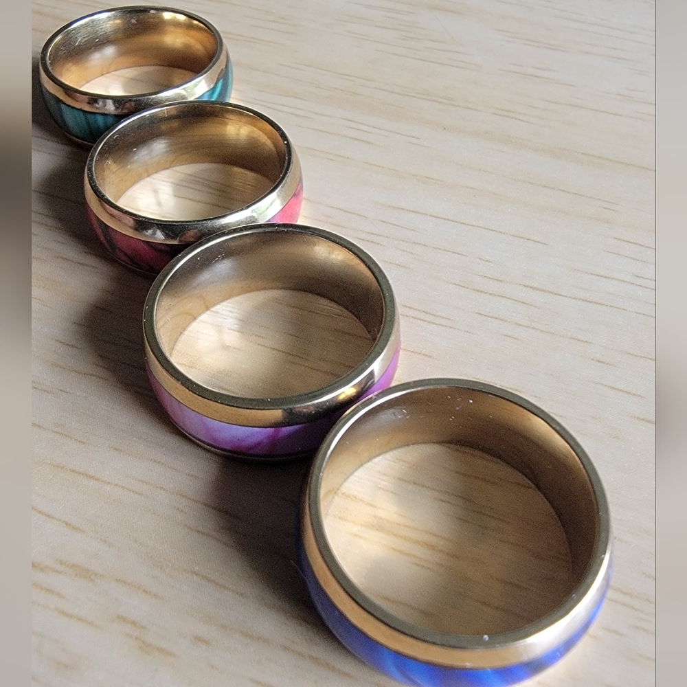Staineless Steel Rings Set Of 4 . Size 8 Unisex.